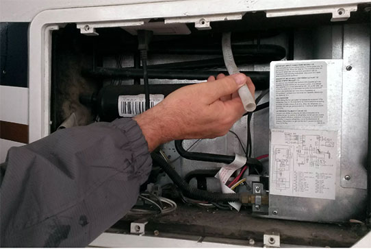 Прочистка слива (дренаж) холодильника в Шатуре